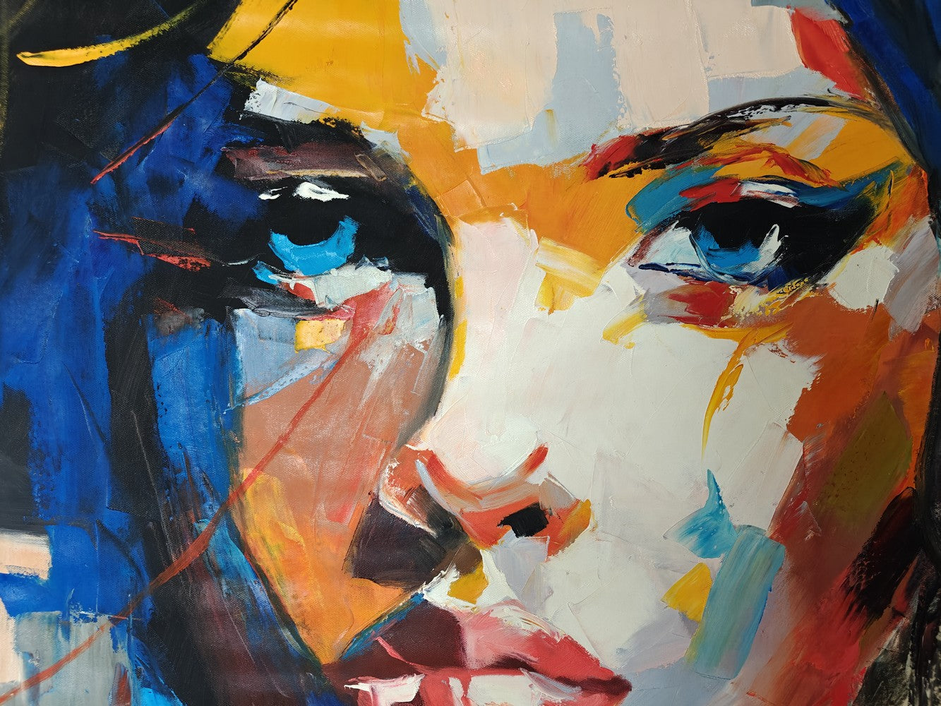 art-moderne-grand-portrait-femme-yeux bleus-tableau-peinture-huile sur toile